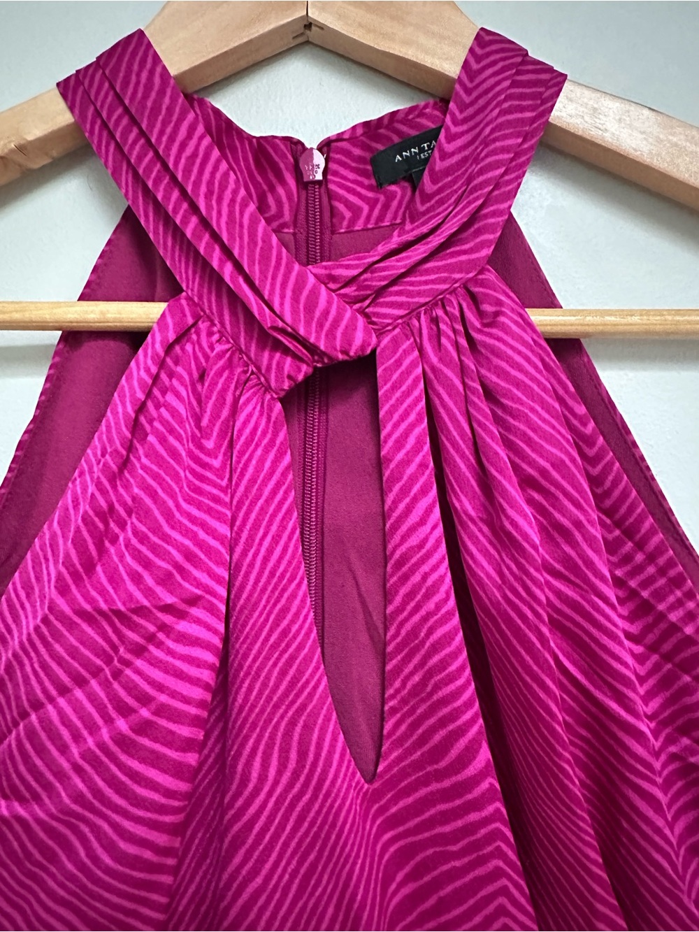 Ann Taylor Twist Neck Halter Blouse Fuchsia Textured Stripe Women’s 4 - Picture 2 of 11